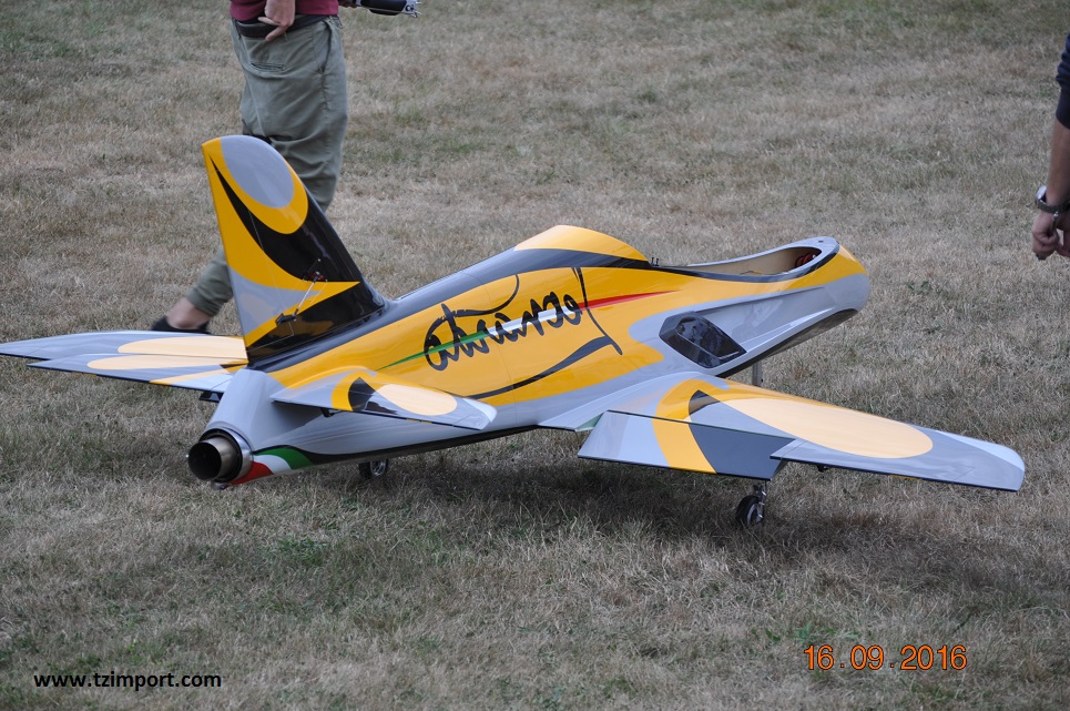 leonardo rc jet